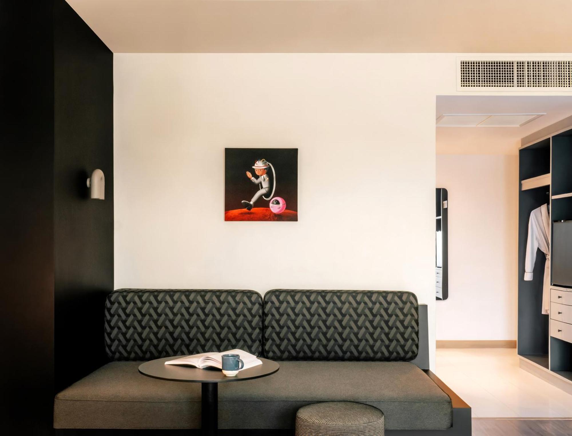 Hotel The Standardx, Bangkok Phra Arthit Exterior foto
