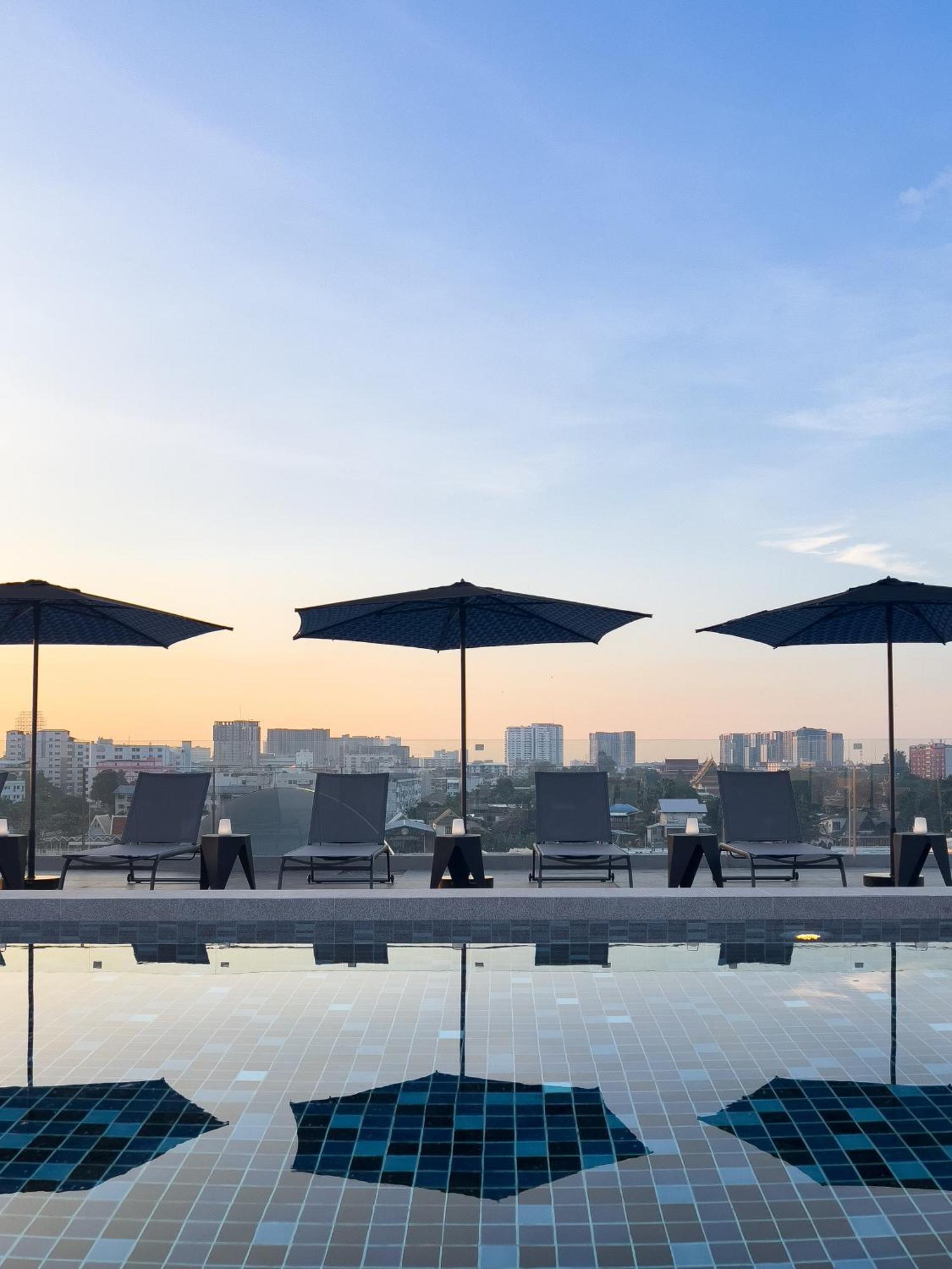 Hotel The Standardx, Bangkok Phra Arthit Exterior foto